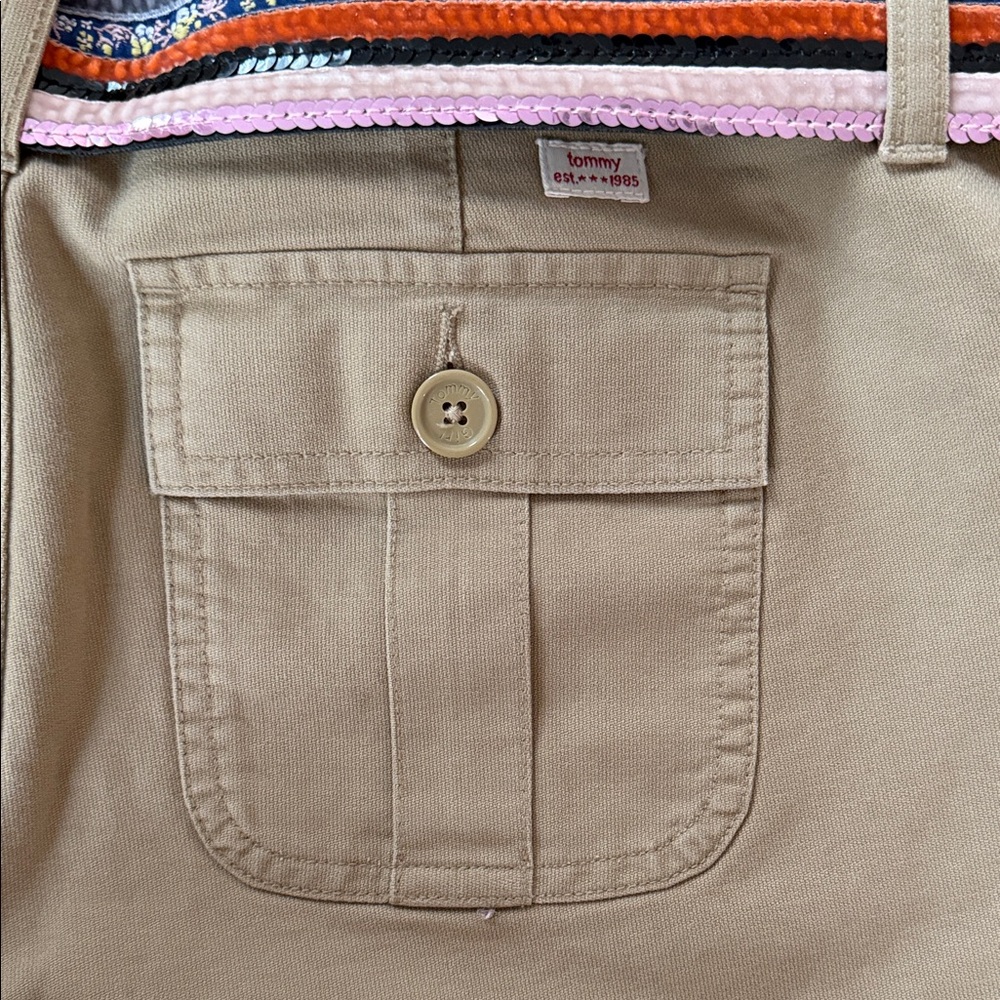 Tommy Hilfiger Women's Tan Cargo Shorts with Colorful Belt - Picture 10 of 10